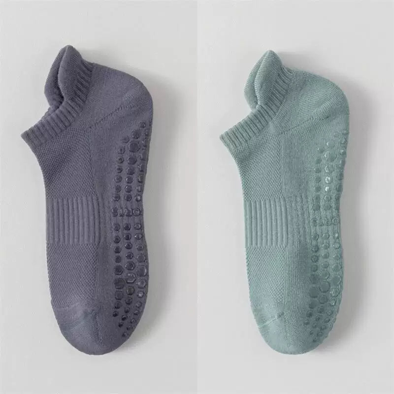 Findszx | Men’s Cushioned Mid-Calf Cotton Yoga Socks with Silicone Grip for Pilates & Indoor Fitness