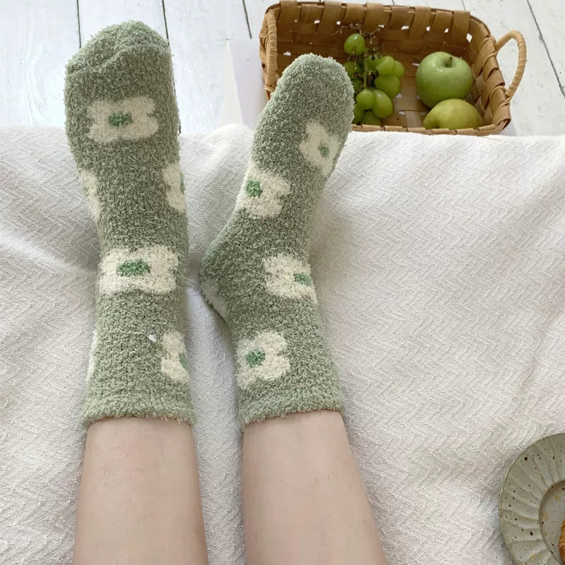 Findszx | Soft Plush Mid-Calf Home Socks for Women, Cozy Cartoon Design, Winter Indoor Wear
