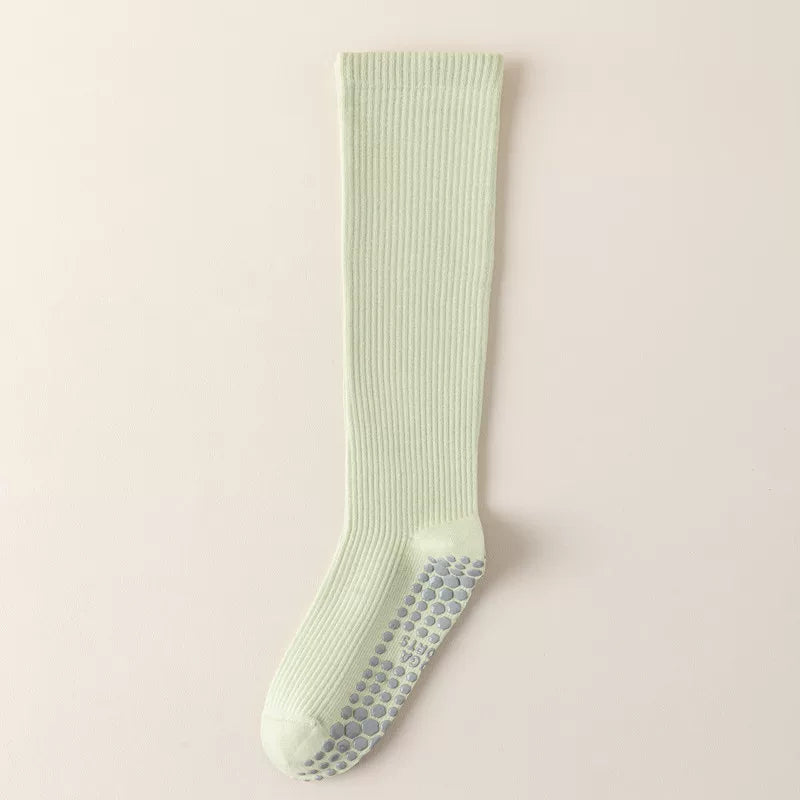 Findszx | Women’s Color-Block Mid-Calf Yoga Socks with Grip for Pilates, Dance & Indoor Fitness