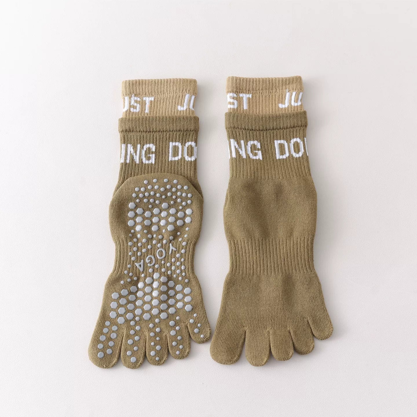 Findszx | Women’s Color-Block Mid-Calf Five-Toe Yoga Socks with Grip for Pilates & Indoor Fitness