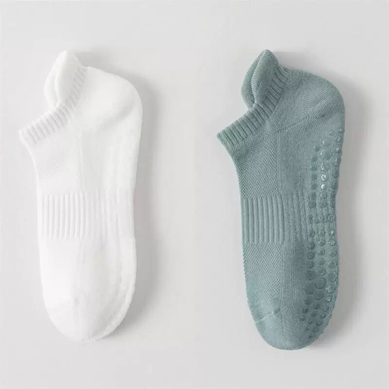 Findszx | Men’s Cushioned Mid-Calf Cotton Yoga Socks with Silicone Grip for Pilates & Indoor Fitness