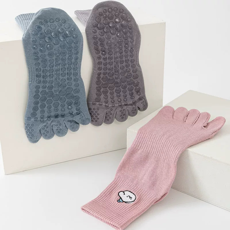 Findszx | Women’s Mid-Calf Five-Toe Cotton Yoga Socks with Grip for Pilates & Indoor Training