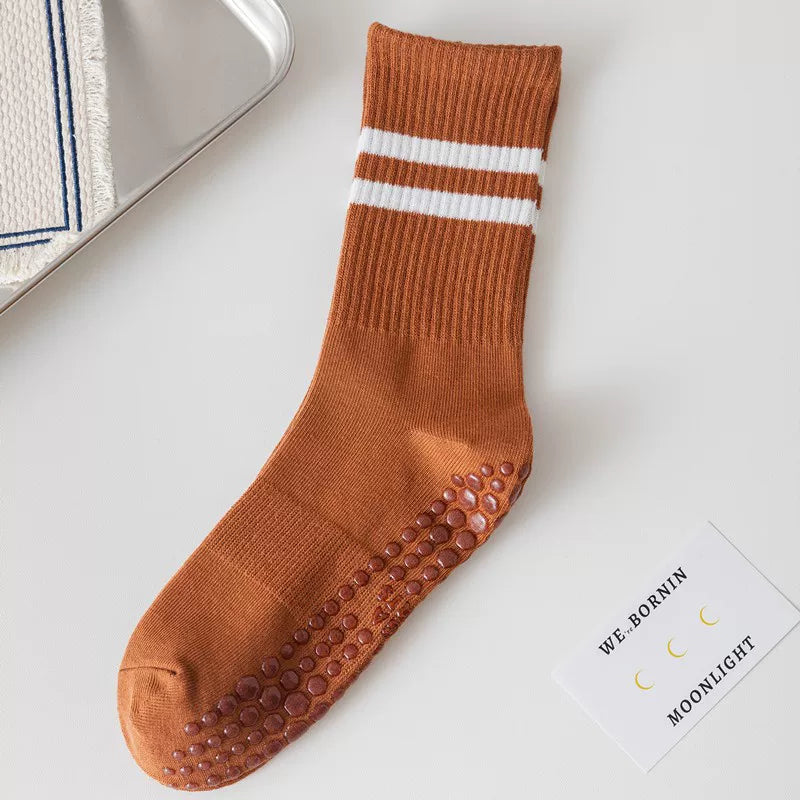 Findszx | Women’s Solid Color Mid-Calf Yoga Socks with Grip for Pilates & Indoor Fitness