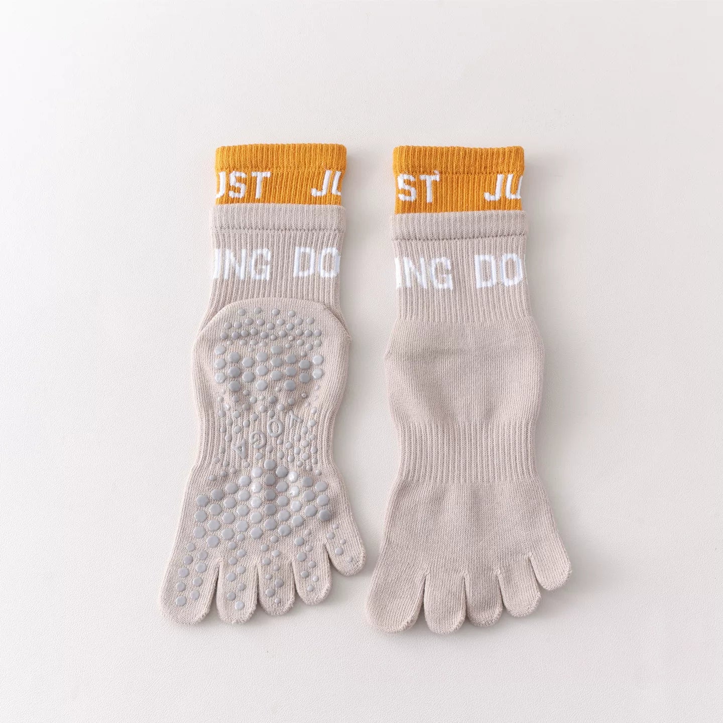 Findszx | Women’s Color-Block Mid-Calf Five-Toe Yoga Socks with Grip for Pilates & Indoor Fitness