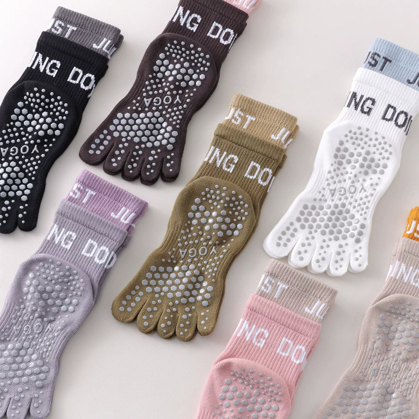 Findszx | Women’s Color-Block Mid-Calf Five-Toe Yoga Socks with Grip for Pilates & Indoor Fitness