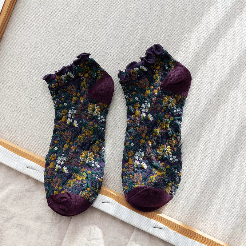 Findszx | Women’s Floral Lace Cotton Ankle Socks with Retro Pattern for Spring & Autumn Wear