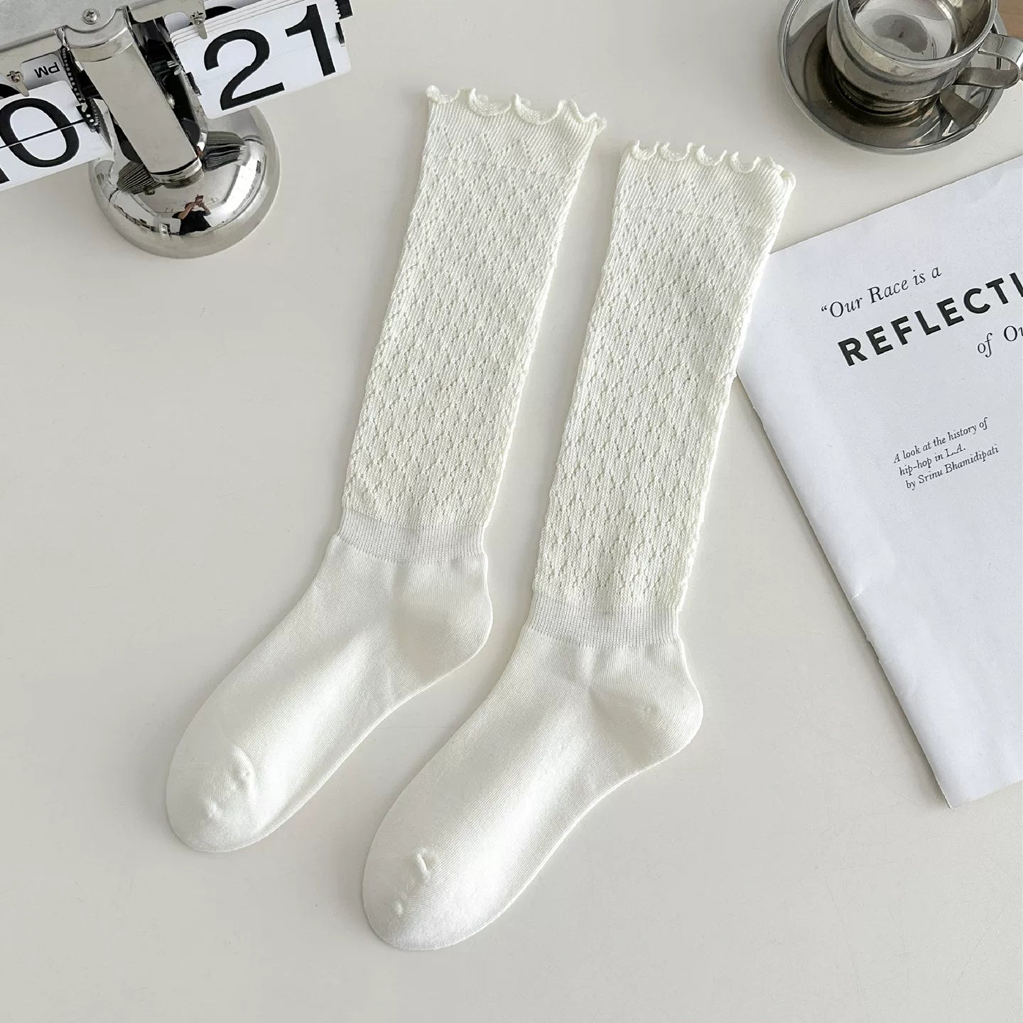 Findszx | Women’s Retro Knit Calf Socks with Lace Trim for Spring & Autumn Wear