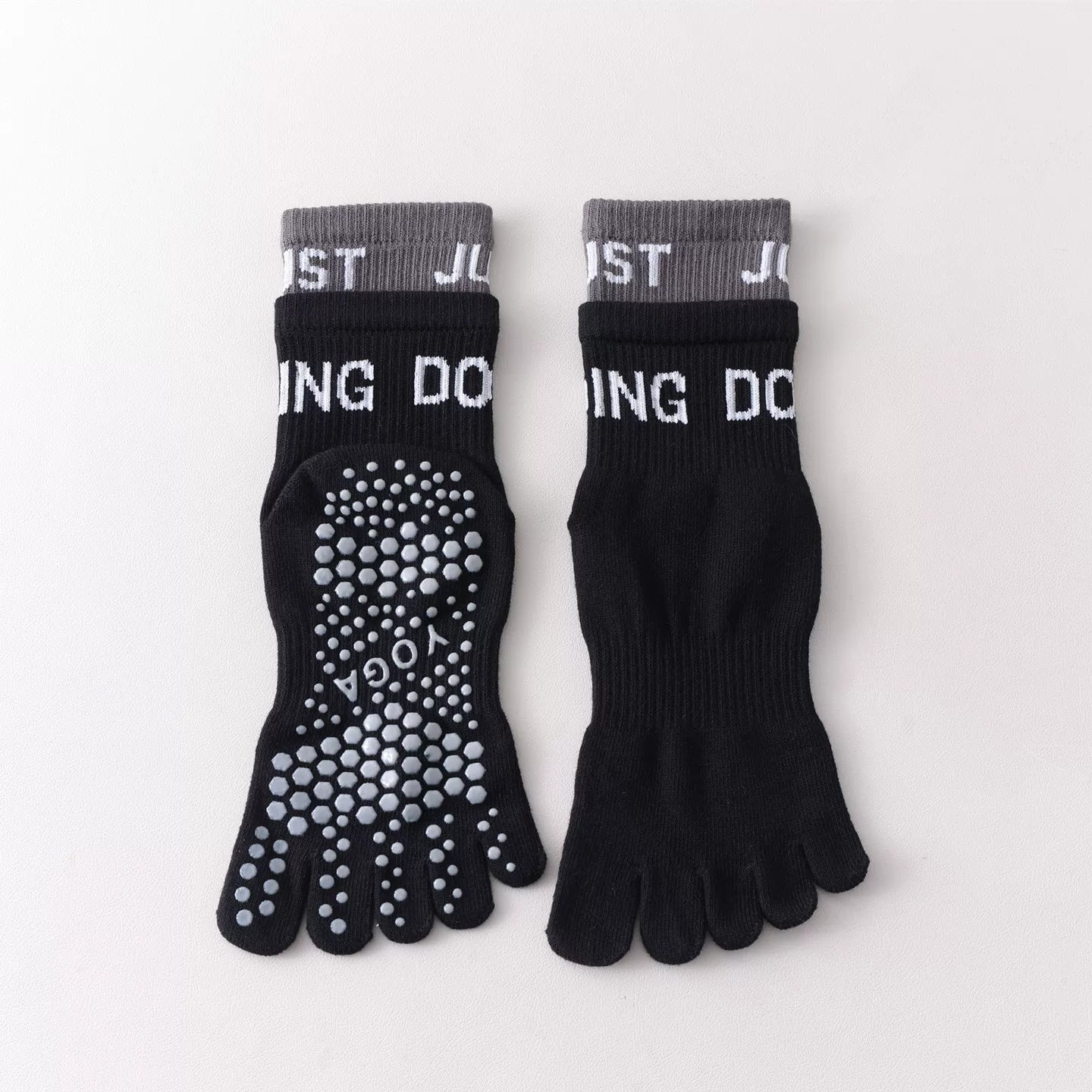 Findszx | Women’s Color-Block Mid-Calf Five-Toe Yoga Socks with Grip for Pilates & Indoor Fitness