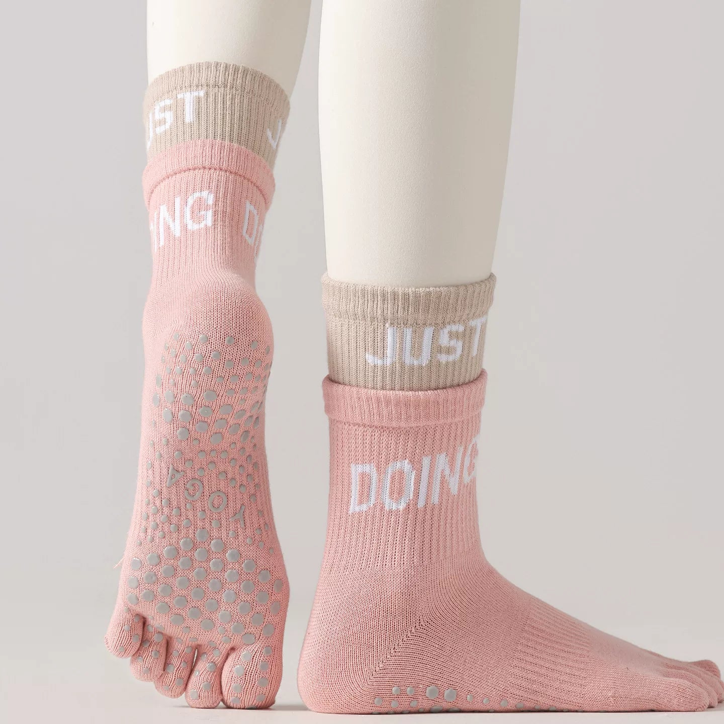 Findszx | Women’s Color-Block Mid-Calf Five-Toe Yoga Socks with Grip for Pilates & Indoor Fitness