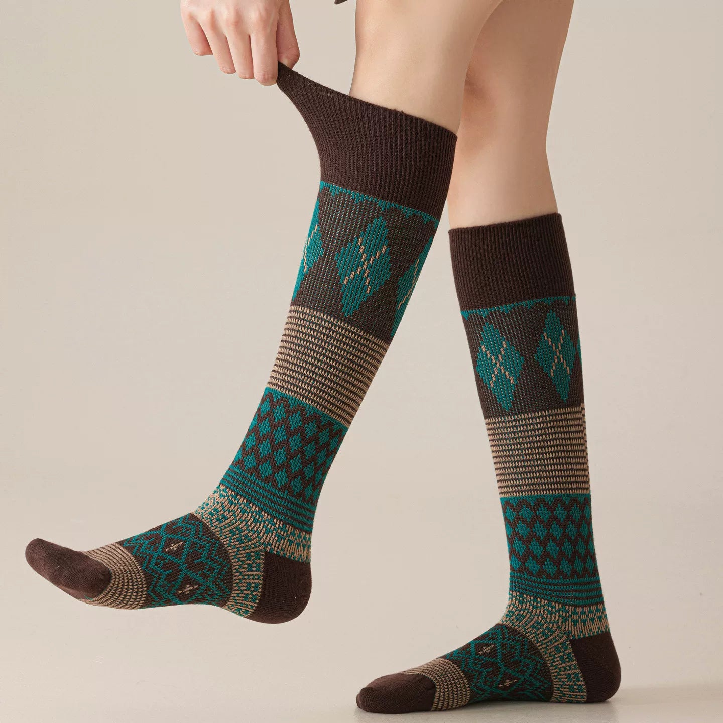 Findszx | Women’s Retro Diamond-Pattern Double-Knit Calf Socks in Cotton for Everyday Wear