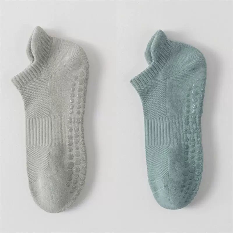 Findszx | Men’s Cushioned Mid-Calf Cotton Yoga Socks with Silicone Grip for Pilates & Indoor Fitness