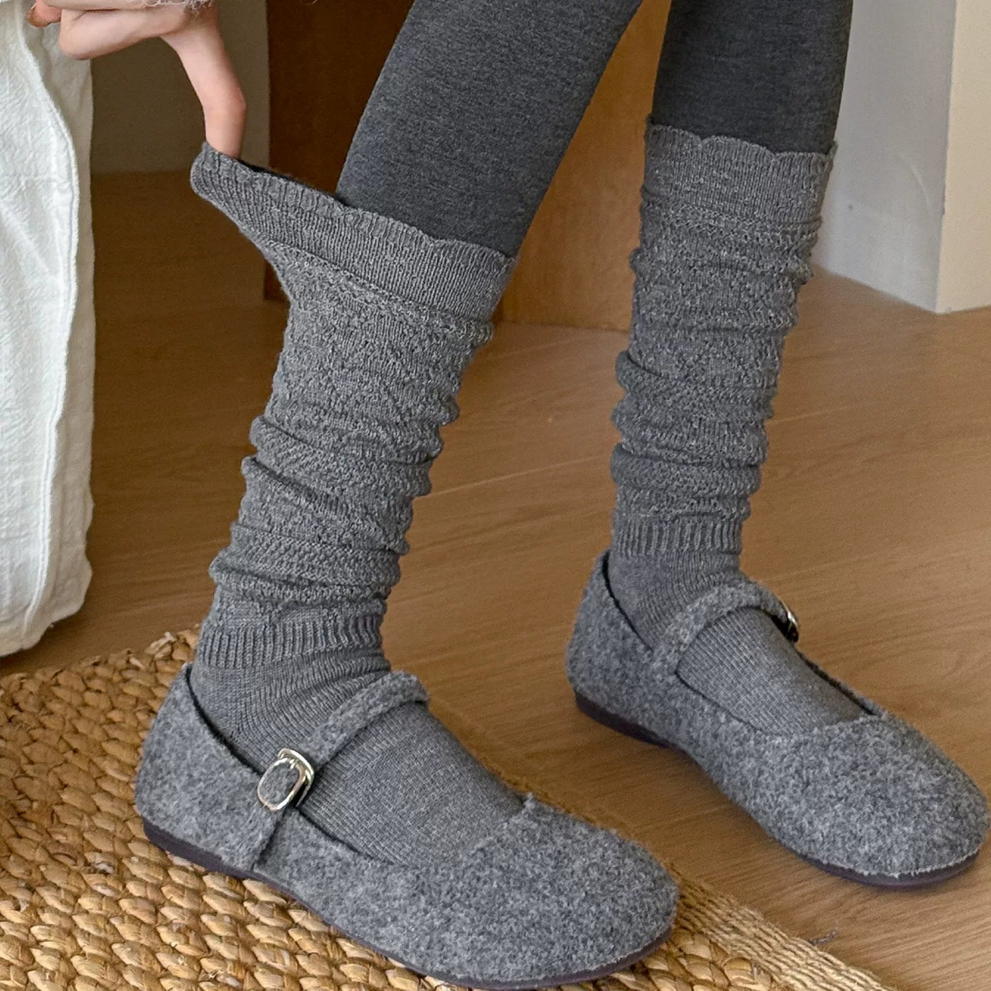 Findszx | Women’s Ballet-Inspired Lace Calf Socks with Textured Knit for Autumn & Winter Wear