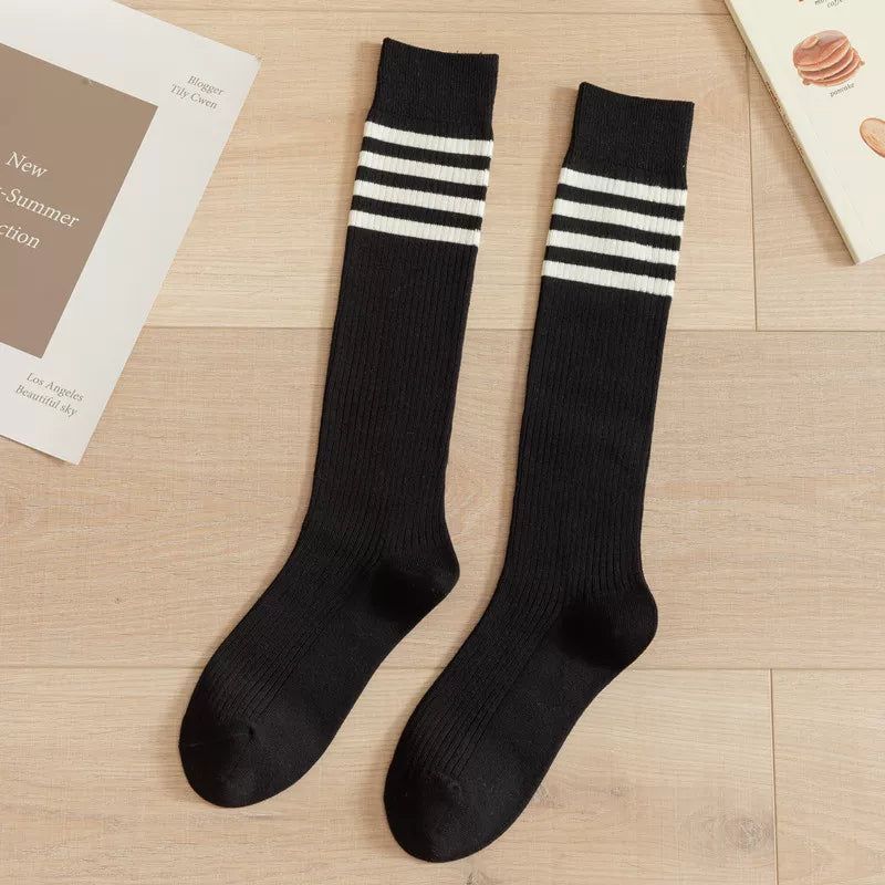 Findszx | Women’s Mid-Calf Cotton Socks in Lightweight Design for Spring & Autumn Wear