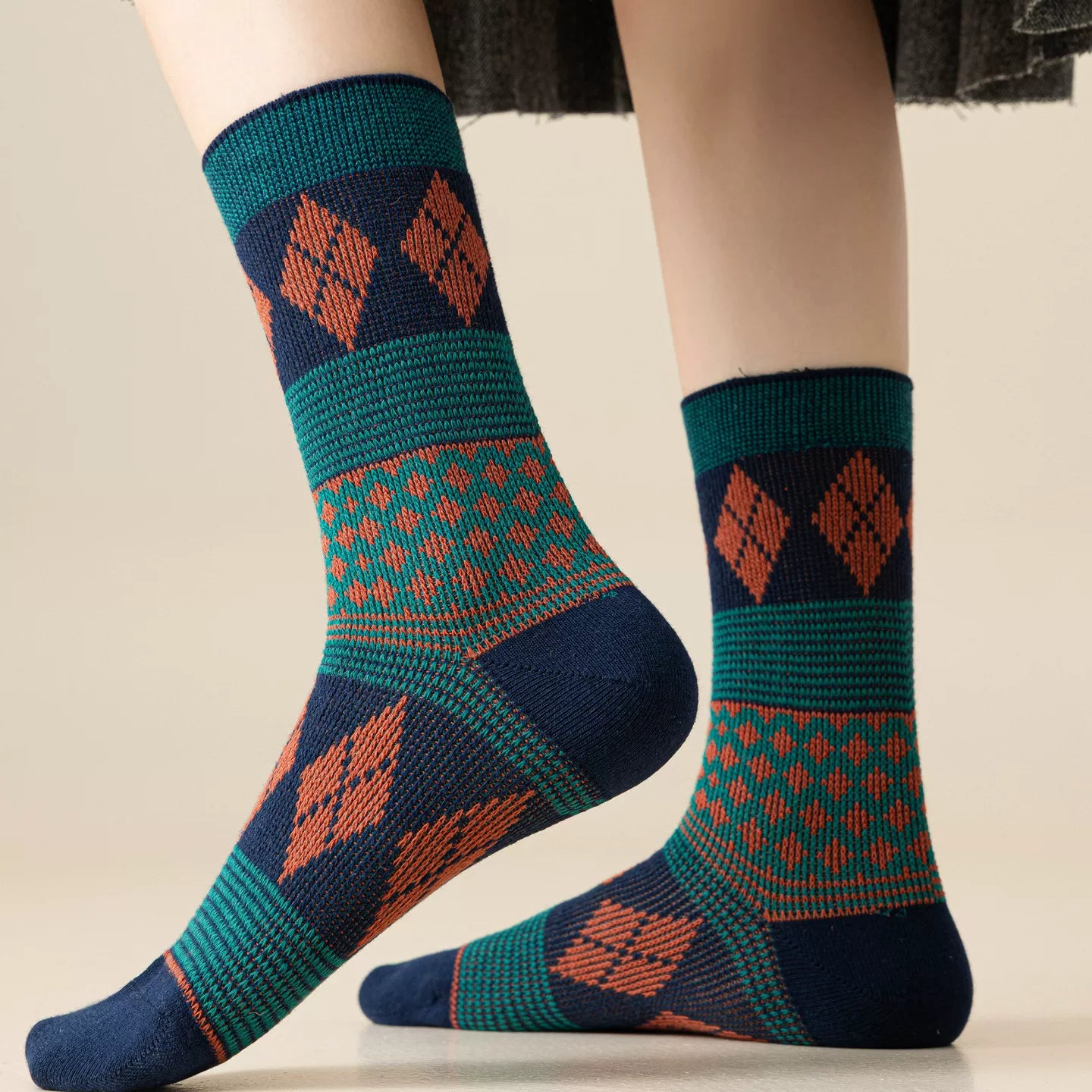 Findszx | Women’s Double-Knit Mid-Calf Cotton Socks with Soft Pile Texture for Spring & Autumn Wear