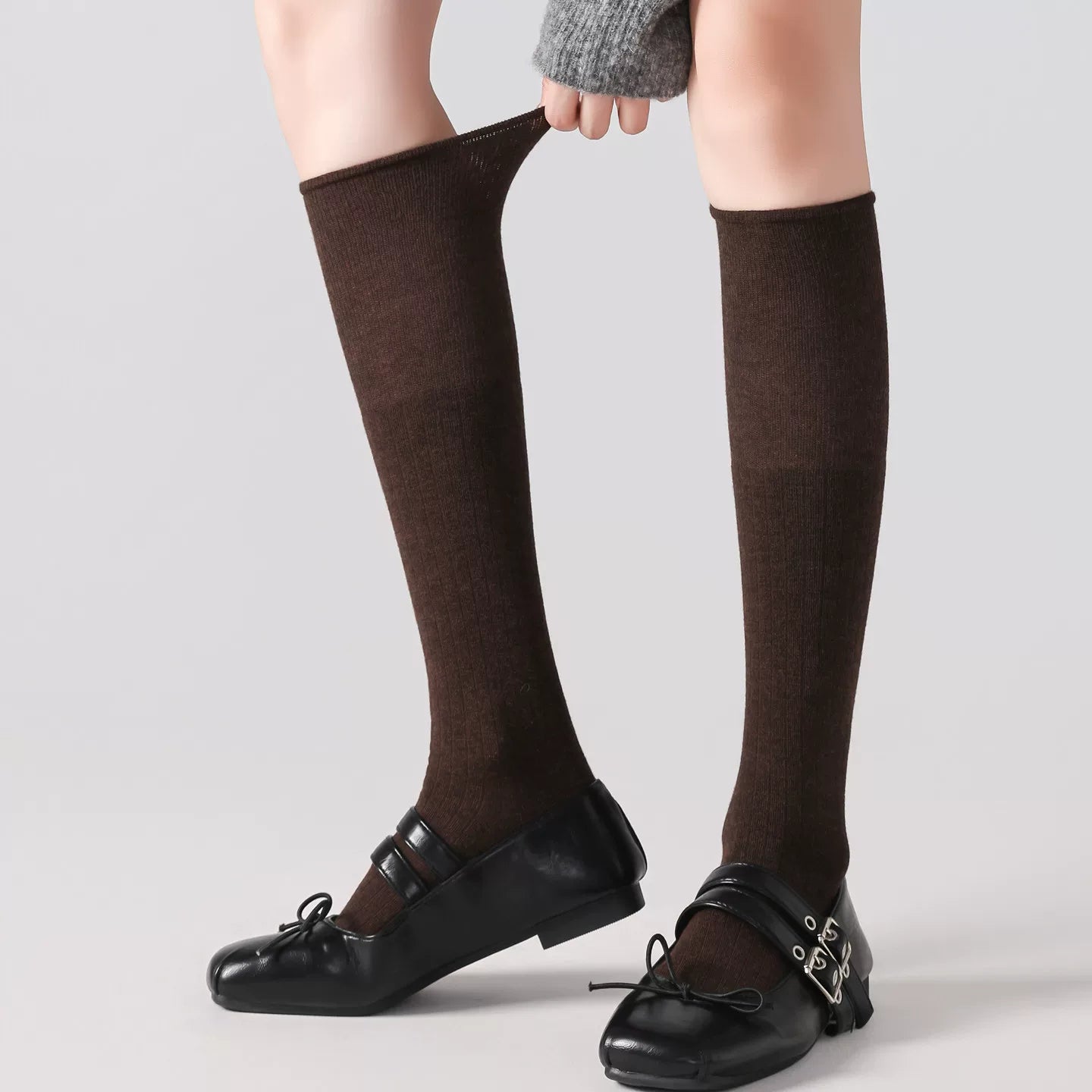 Findszx | Women’s Lightweight Wool-Blend Calf Socks in Solid Colors for Spring & Autumn Wear