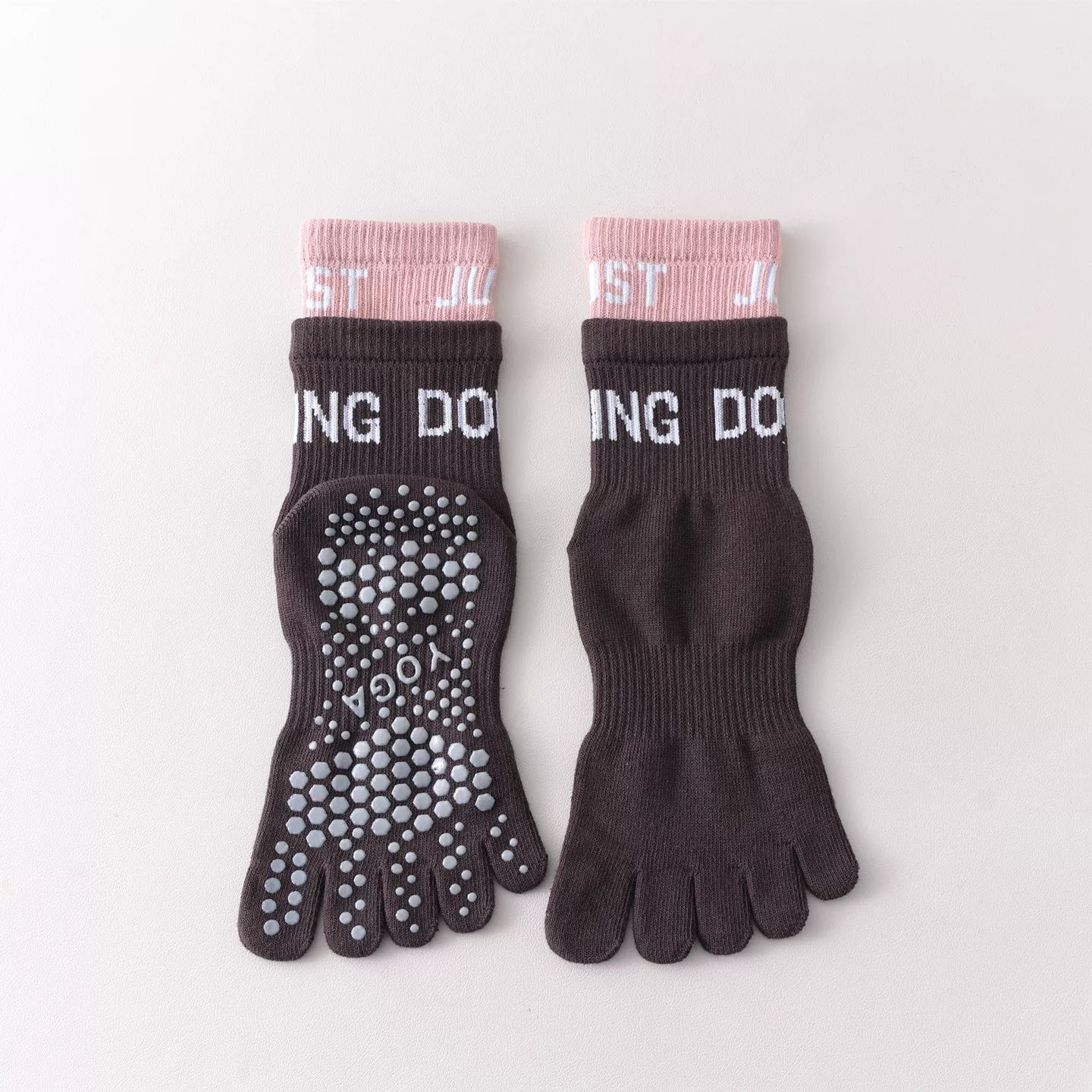 Findszx | Women’s Color-Block Mid-Calf Five-Toe Yoga Socks with Grip for Pilates & Indoor Fitness