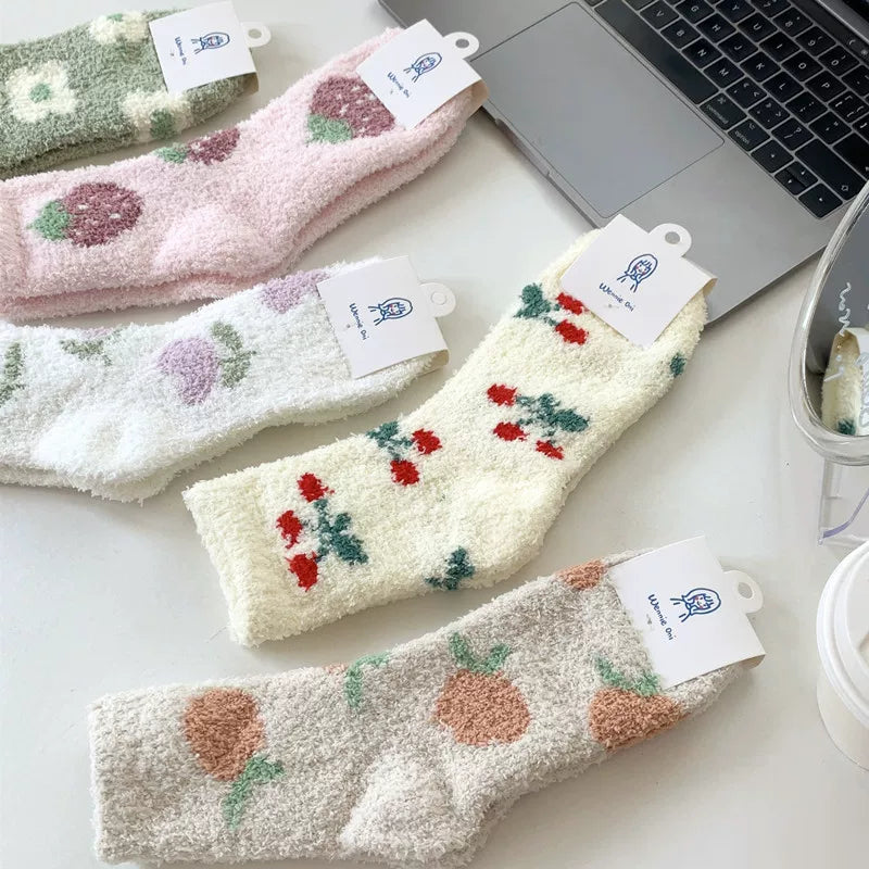 Findszx | Soft Plush Mid-Calf Home Socks for Women, Cozy Cartoon Design, Winter Indoor Wear