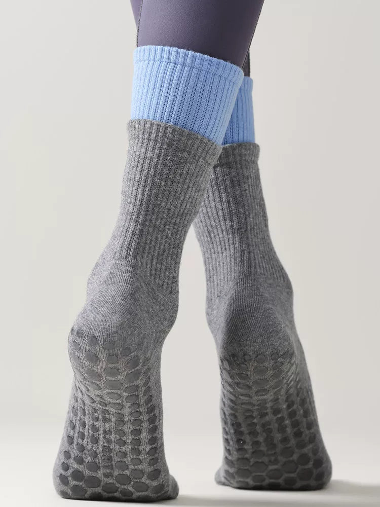 Findszx | Women’s Mid-Calf Five-Toe Yoga Socks with Grip for Pilates, Dance & Indoor Training