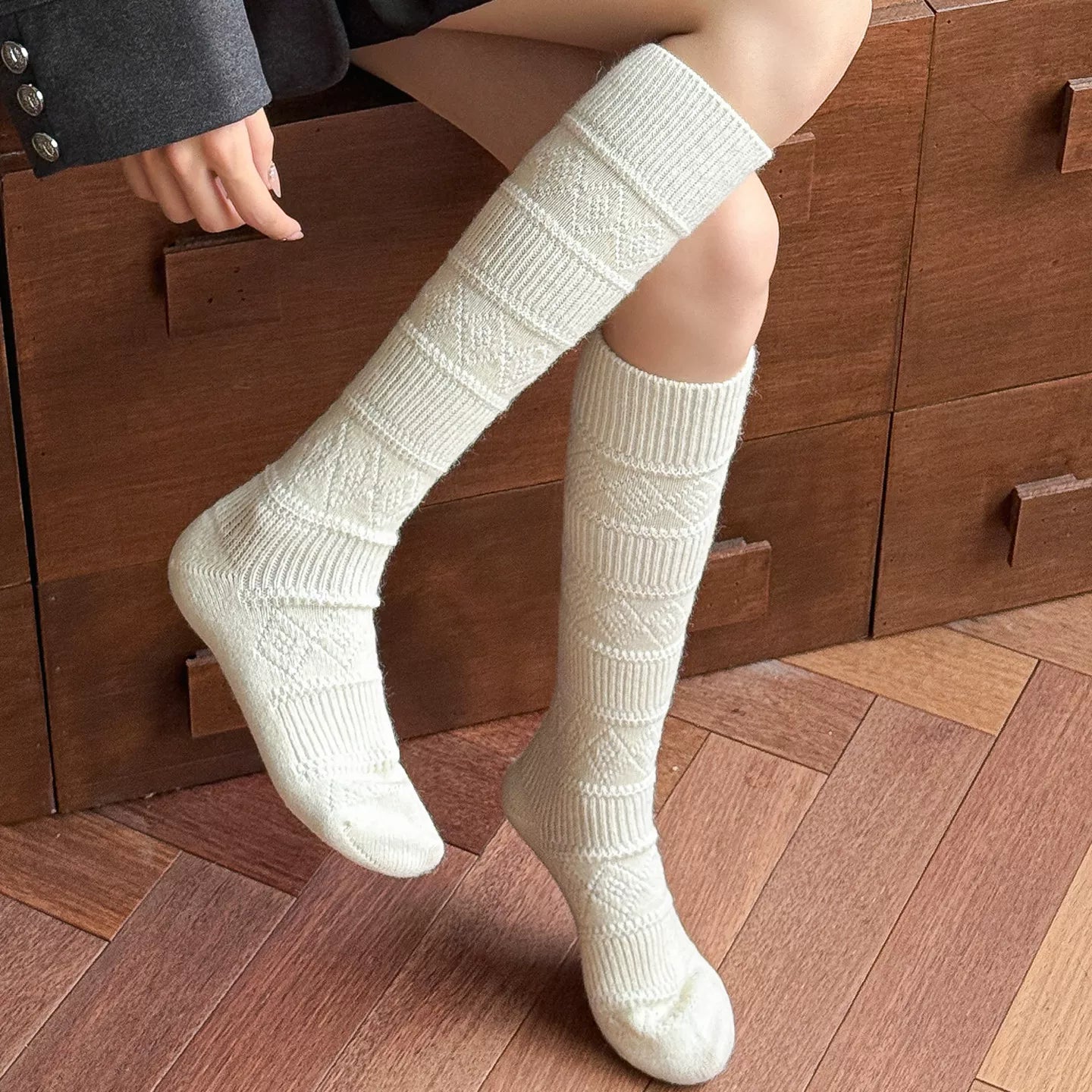 Findszx | Textured Diamond-Pattern Calf Socks for Women, Soft Knit Design, Autumn & Winter Daily Wear